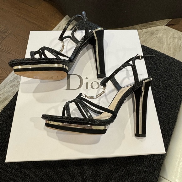 Dior Calzatura black chain sandal size 8.5 - Picture 6 of 16